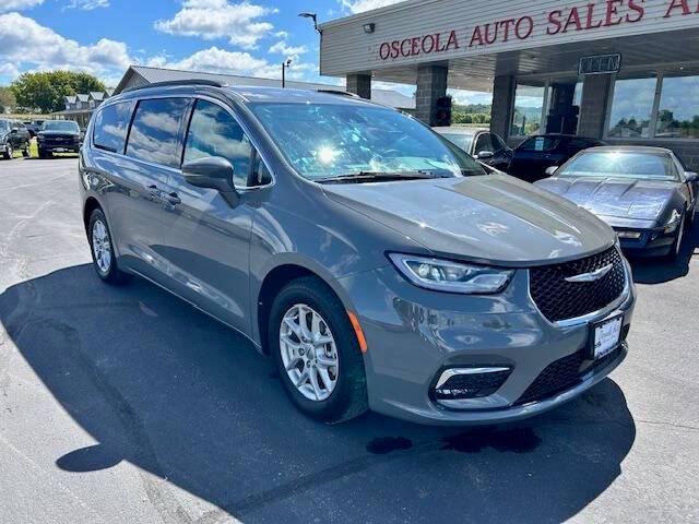 2022 Chrysler Pacifica Touring L — Minivan — 57,654 mi — Osceola, WI