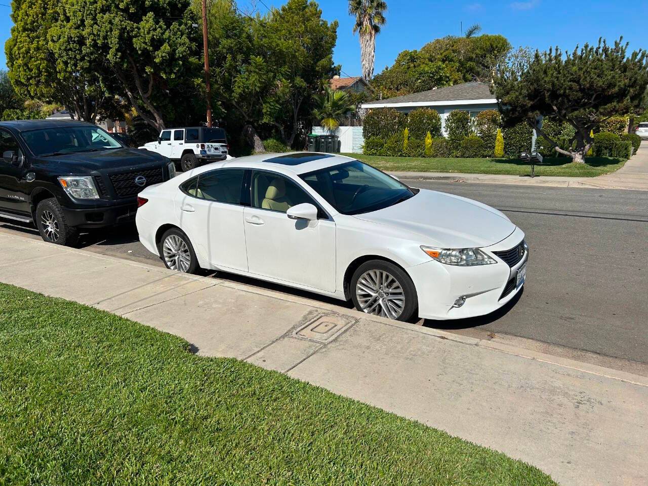 2013 Lexus ES ES 350 — Sedan — 116,810 mi — Costa Mesa, CA