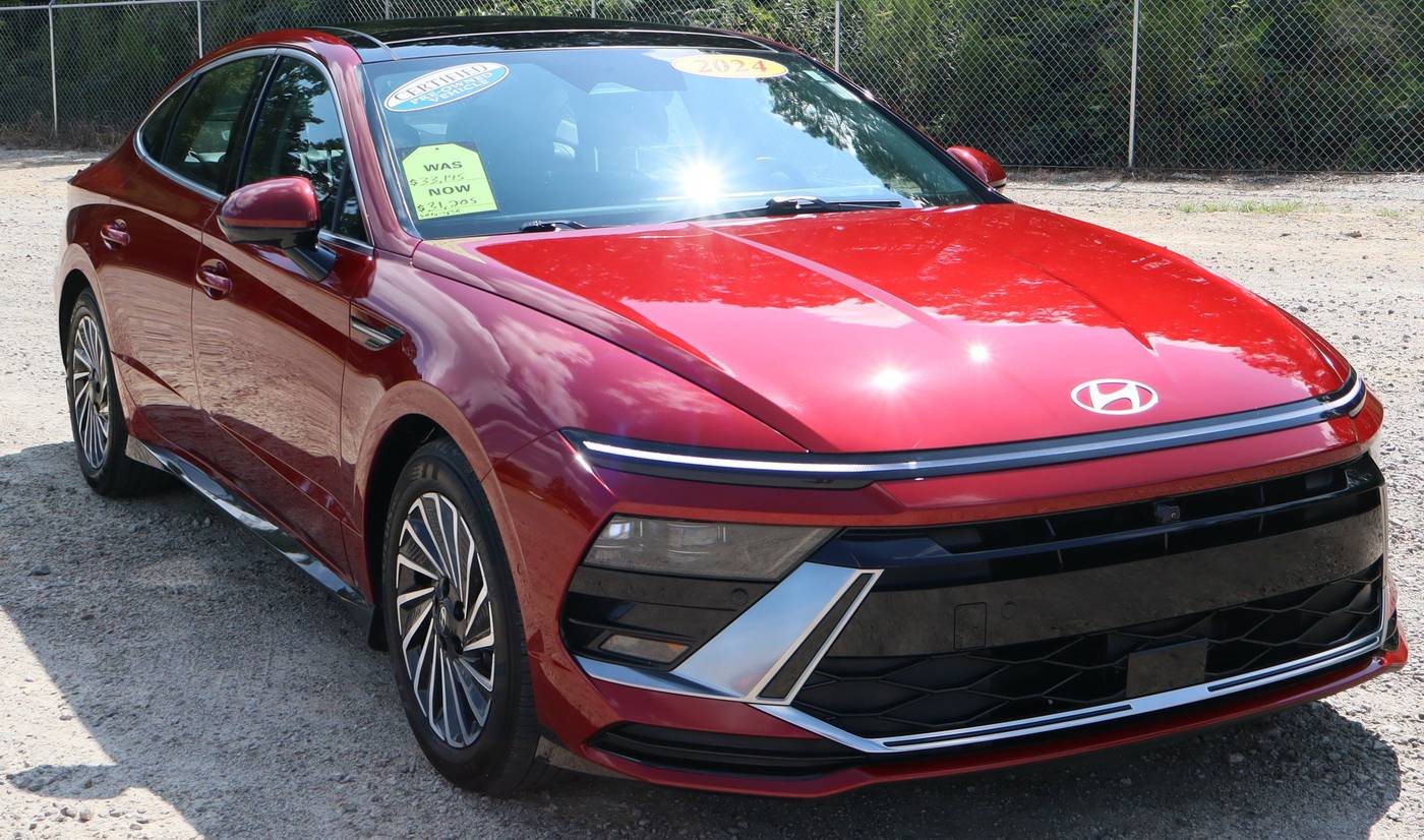 2024 Hyundai Sonata Hybrid Limited — Sedan — 13,150 mi — Fayetteville, NC