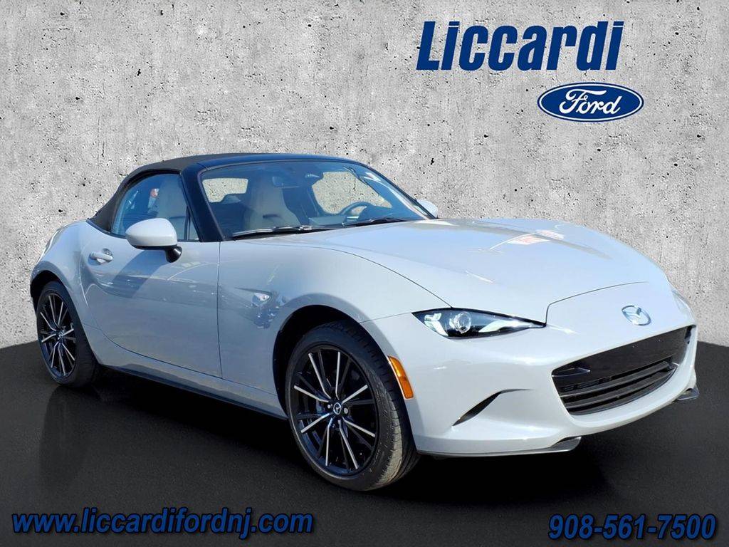 2025 Mazda MX-5 Miata Grand Touring — Convertible — 957 mi — Watchung, NJ