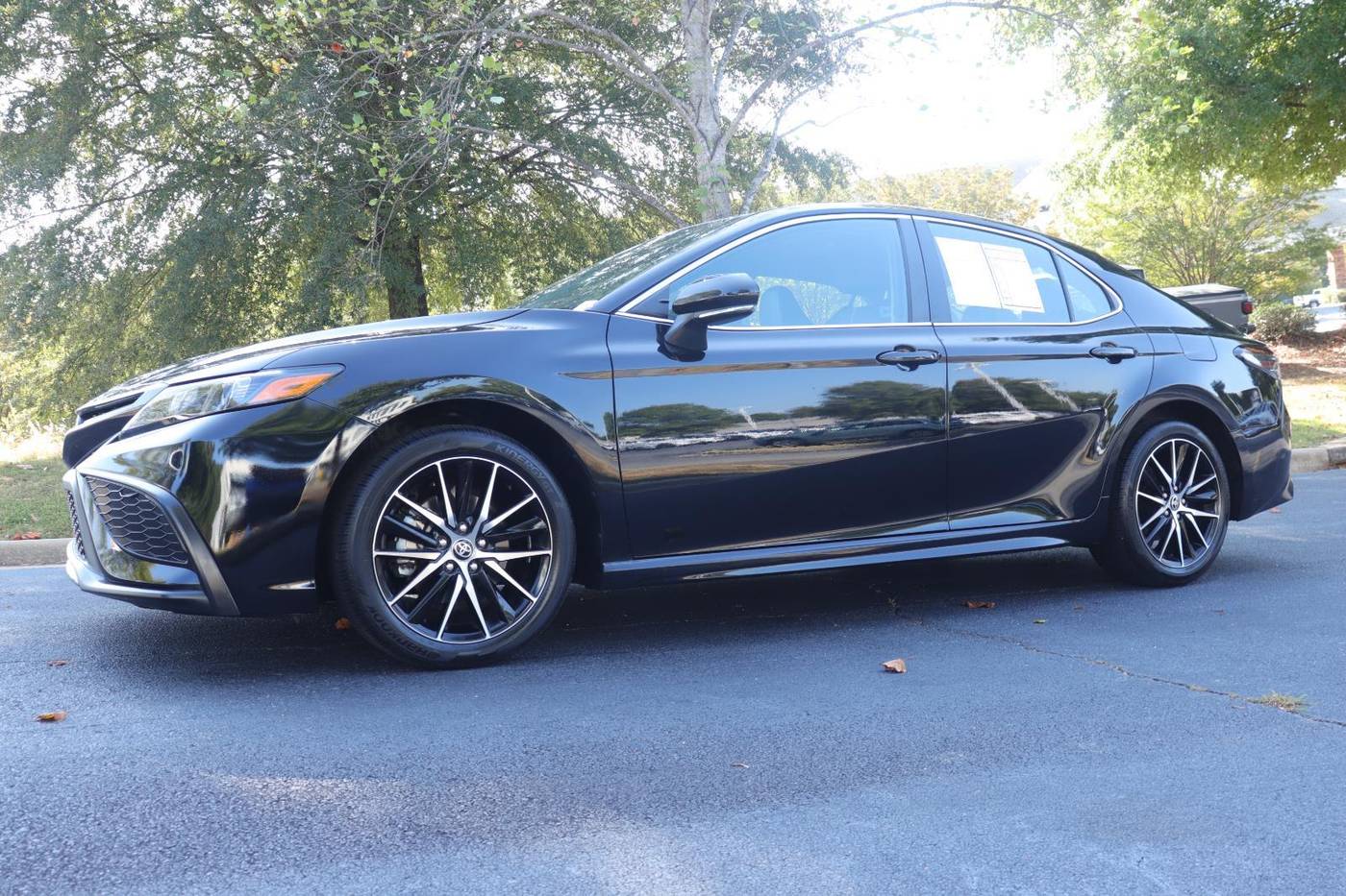 2023 Toyota Camry SE — Sedan — 20,740 mi — Columbus, GA