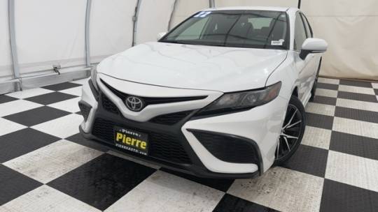 2022 Toyota Camry SE — Sedan — 48,153 mi — Seattle, WA