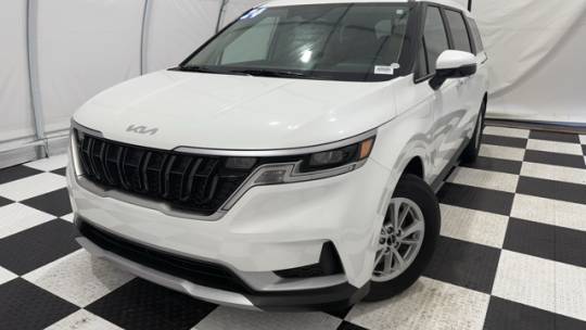 2024 Kia Carnival LXS — Minivan — 8,112 mi — Seattle, WA