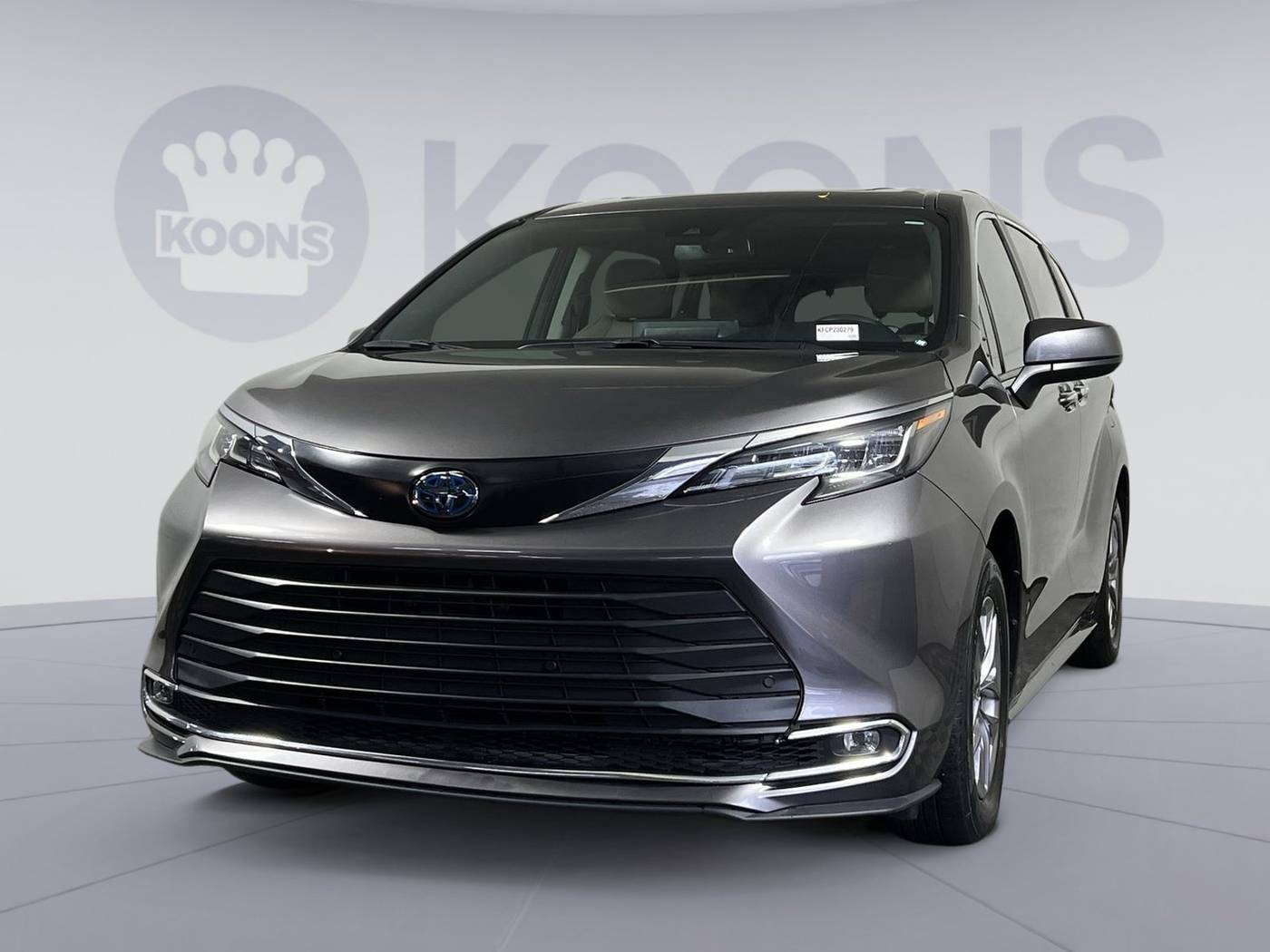2023 Toyota Sienna XLE — Minivan — 37,166 mi — Falls Church, VA