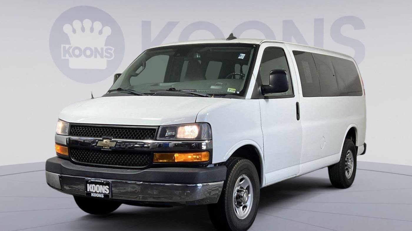 2019 Chevrolet Express Passenger LT — Passenger Van — 39,321 mi — Falls Church, VA