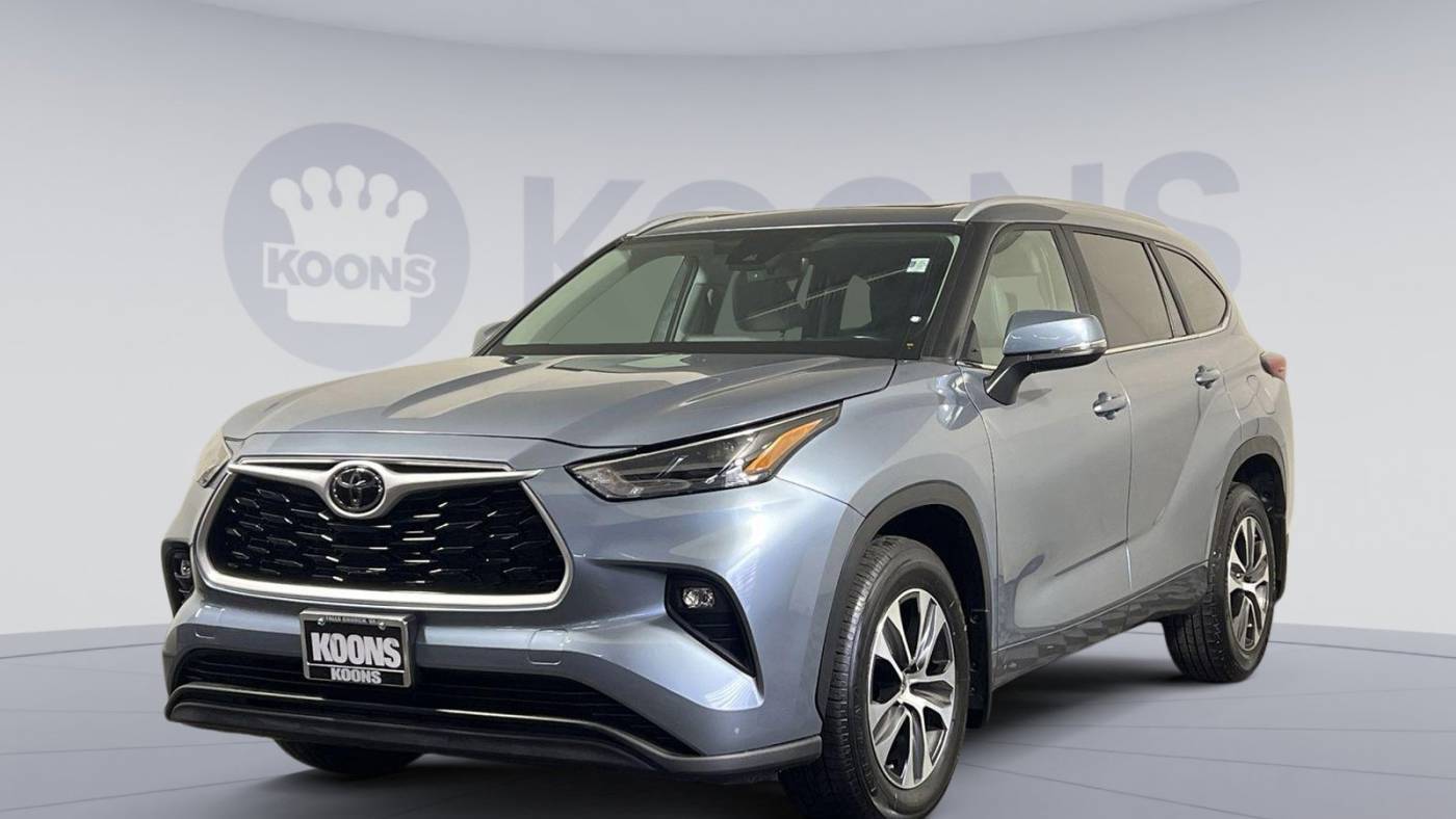 2023 Toyota Highlander XLE — SUV — 40,849 mi — Falls Church, VA