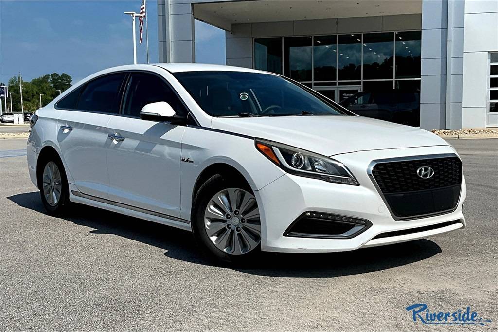 2017 Hyundai Sonata Hybrid SE — Sedan — 111,451 mi — New Bern, NC