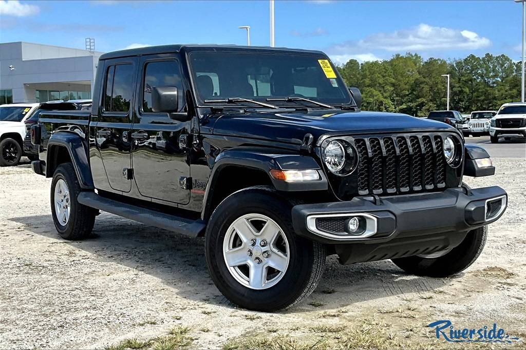 2023 Jeep Gladiator Sport S — Pickup Truck — 56,843 mi — New Bern, NC