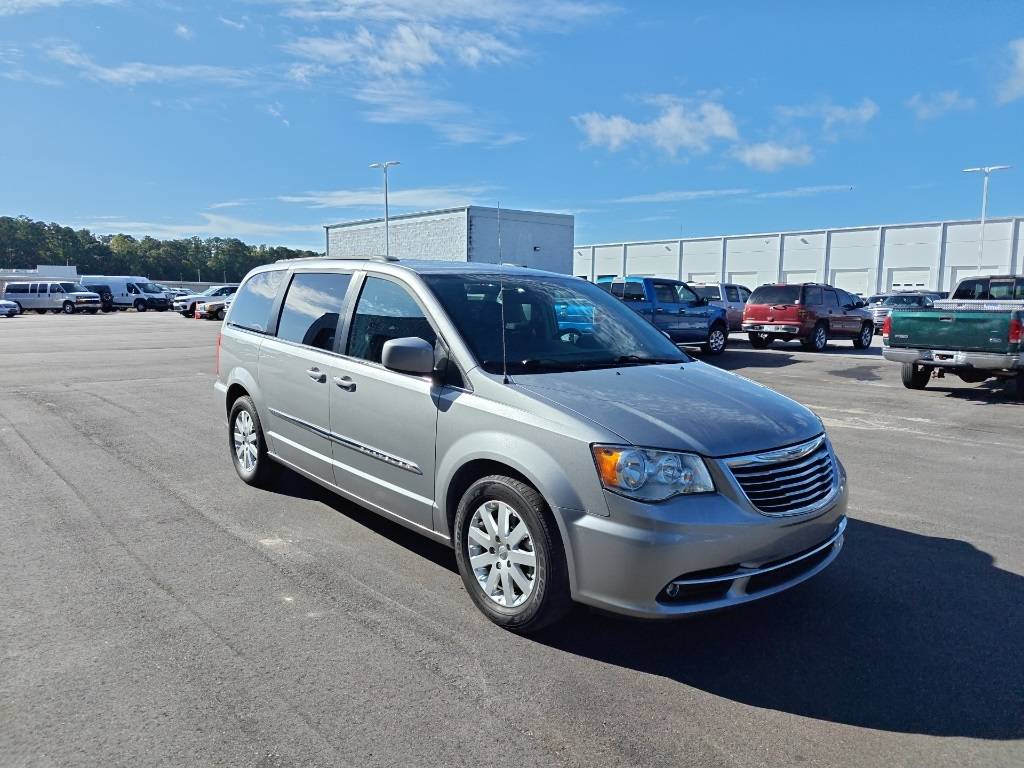 2016 Chrysler Town & Country Touring — Minivan — 132,442 mi — New Bern, NC