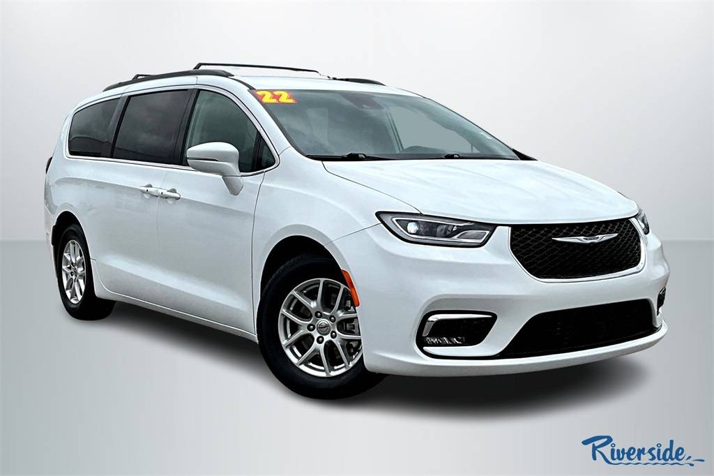 2022 Chrysler Pacifica Touring L — Minivan — 67,966 mi — New Bern, NC