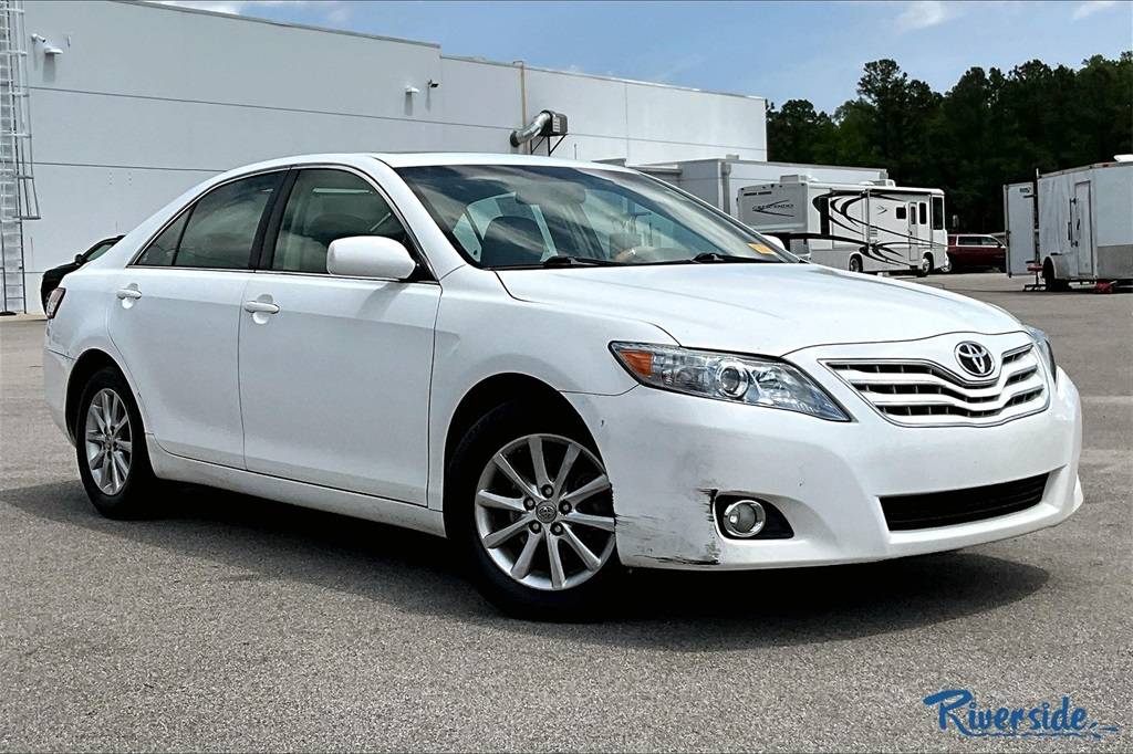 2010 Toyota Camry LE V6 — Sedan — 177,317 mi — New Bern, NC