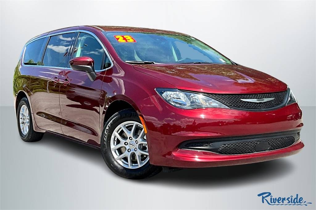 2023 Chrysler Voyager LX — Minivan — 61,102 mi — New Bern, NC