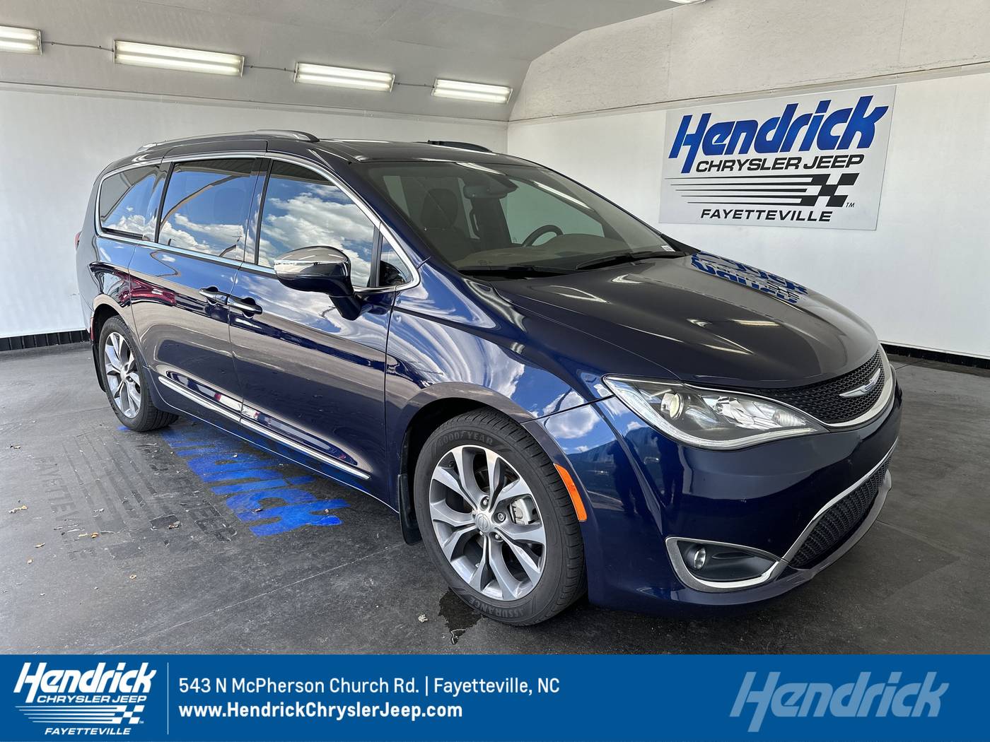 2020 Chrysler Pacifica Limited — Minivan — 72,756 mi — Fayetteville, NC