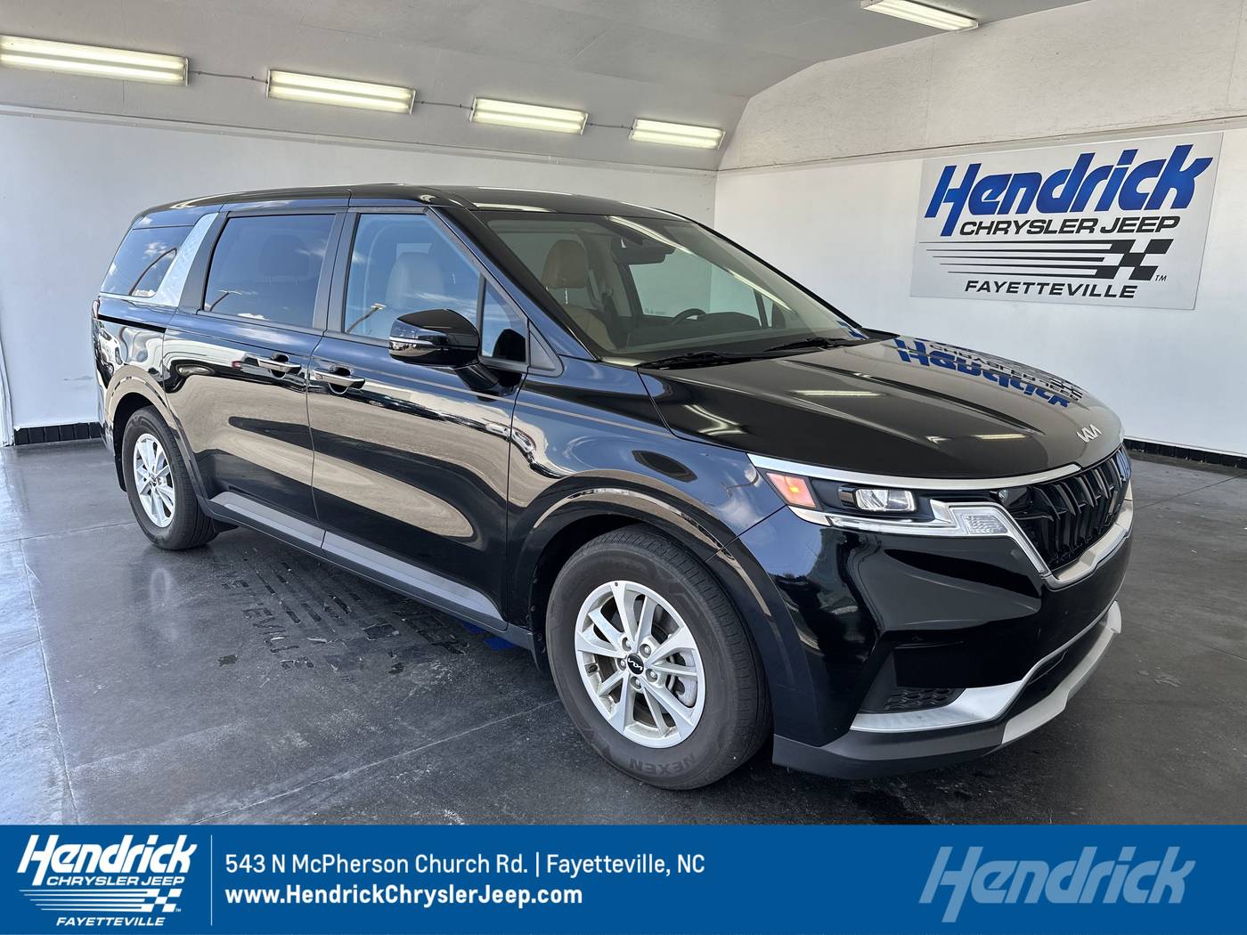 2024 Kia Carnival LXS — Minivan — 20,445 mi — Fayetteville, NC