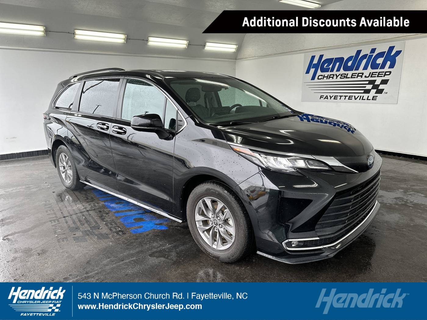 2023 Toyota Sienna XLE — Minivan — 43,189 mi — Fayetteville, NC