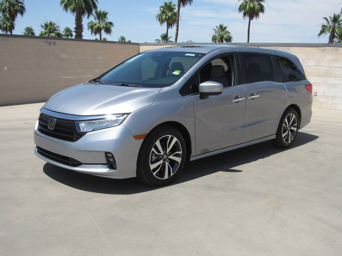 2023 Honda Odyssey Touring — Minivan — 21,169 mi — Mesa, AZ