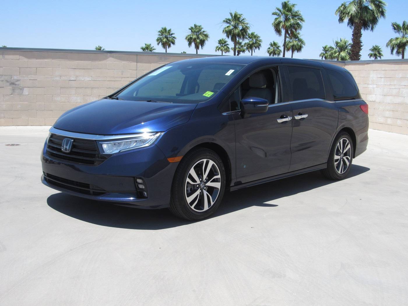 2022 Honda Odyssey Touring — Minivan — 42,372 mi — Mesa, AZ