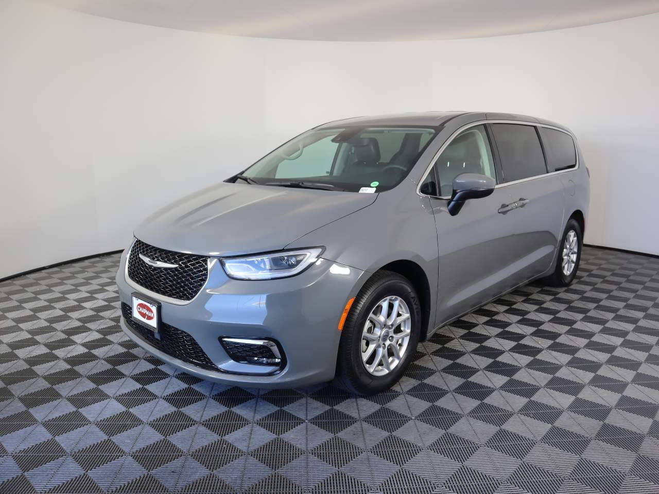 2023 Chrysler Pacifica Touring L — Minivan — 59,919 mi — Las Vegas, NV