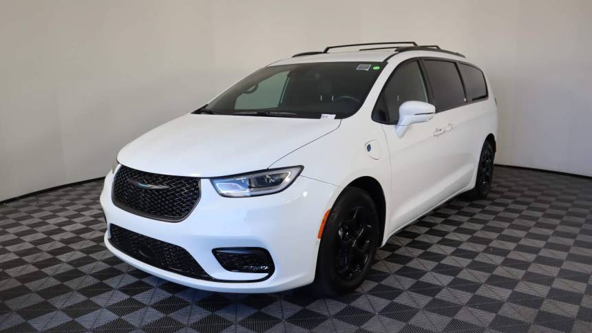 2021 Chrysler Pacifica Hybrid Touring L — Minivan — 40,445 mi — Las Vegas, NV