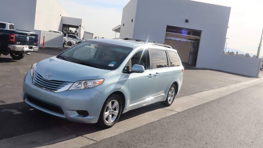 2017 Toyota Sienna LE — Minivan — 75,915 mi — Las Vegas, NV