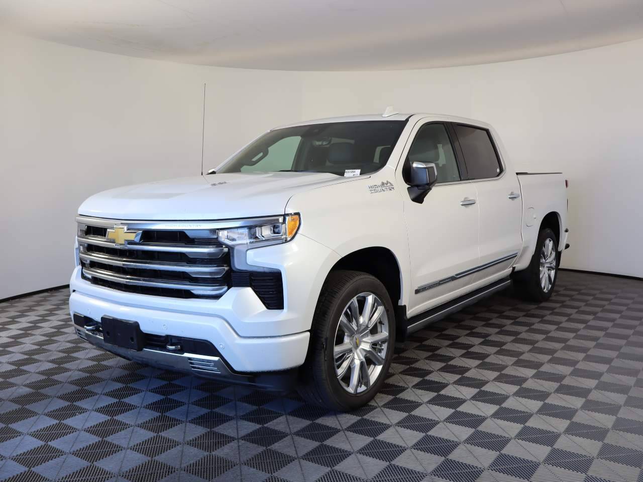 2025 Chevrolet Silverado 1500 High Country — Pickup Truck — 4,992 mi — Las Vegas, NV