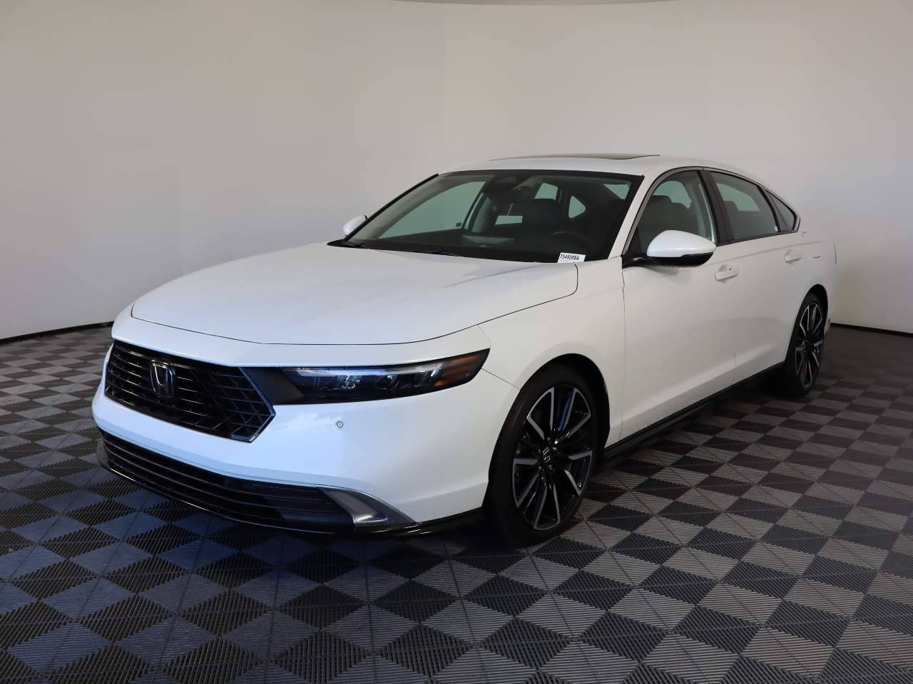 2025 Honda Accord Hybrid Touring — Sedan — 16,754 mi — Las Vegas, NV