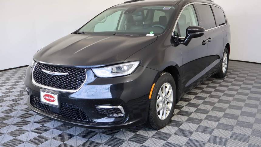 2022 Chrysler Pacifica Touring L — Minivan — 43,129 mi — Las Vegas, NV