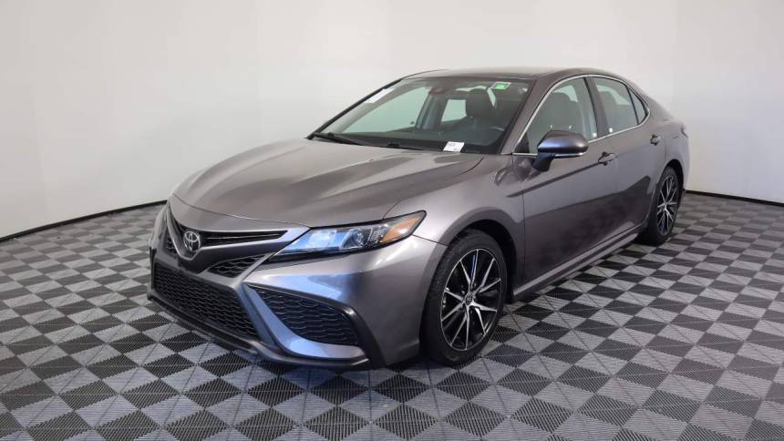2022 Toyota Camry SE — Sedan — 57,848 mi — Las Vegas, NV