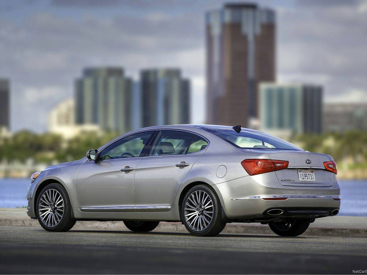 2015 Kia Cadenza Premium — Sedan — 67,083 mi — Charleston, SC