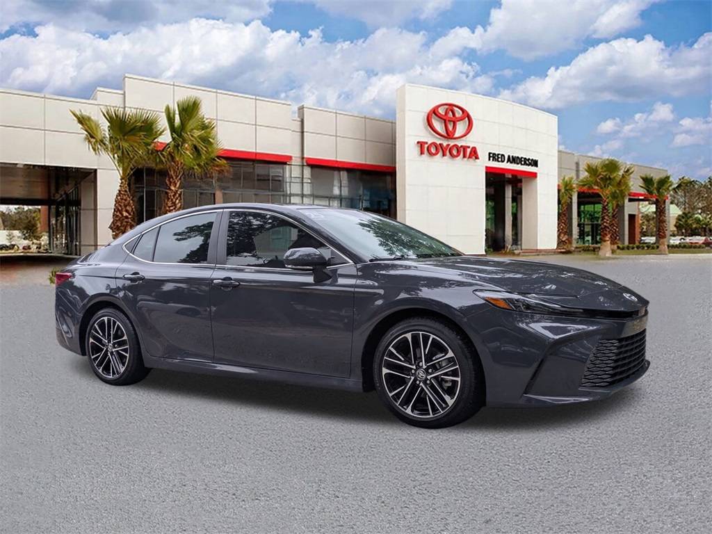 2025 Toyota Camry Hybrid XLE — Sedan — 6,351 mi — Charleston, SC
