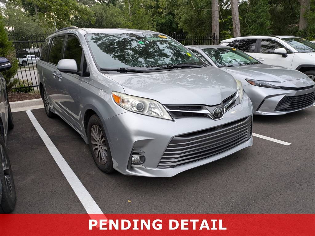 2020 Toyota Sienna XLE — Minivan — 102,773 mi — Charleston, SC
