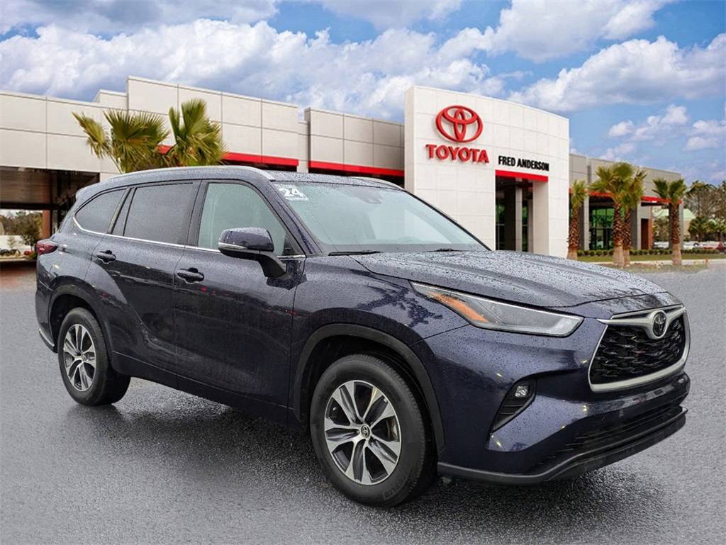 2024 Toyota Highlander LE — SUV — 28,427 mi — Charleston, SC