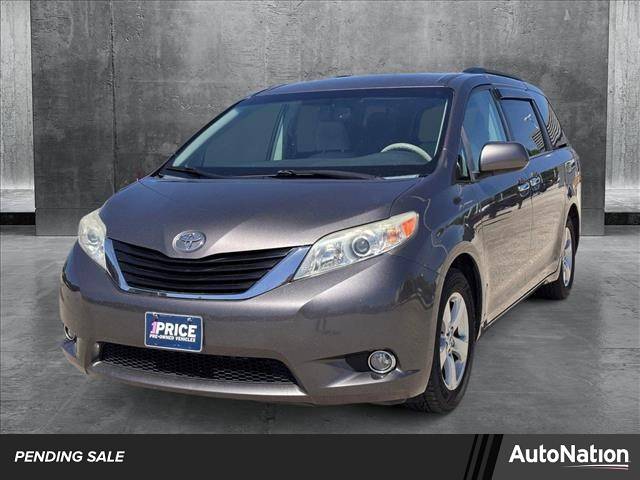 2013 Toyota Sienna LE — Minivan — 211,687 mi — Westlake, OH