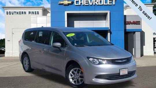 2017 Chrysler Pacifica Touring — Minivan — 124,656 mi — Southern Pines, NC