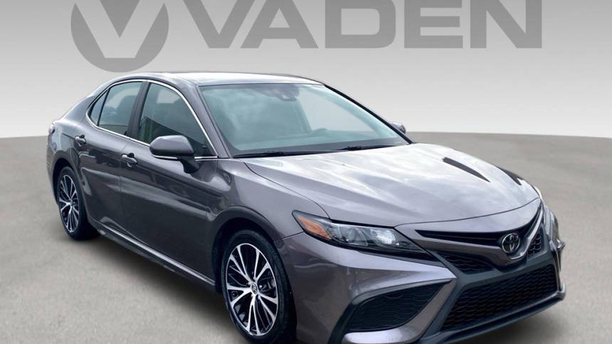 2022 Toyota Camry SE — Sedan — 64,064 mi — Savannah, GA