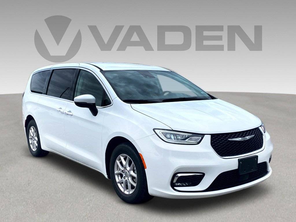 2023 Chrysler Pacifica Touring L — Minivan — 60,740 mi — Savannah, GA