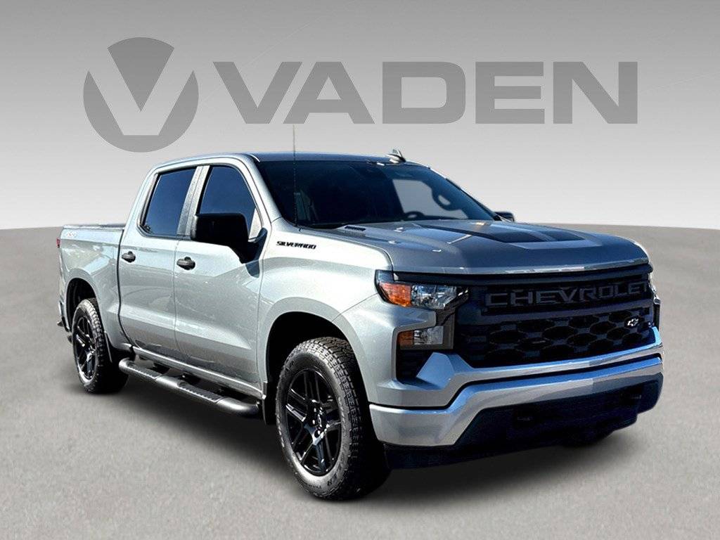 2025 Chevrolet Silverado 1500 Custom — Pickup Truck — 817 mi — Savannah, GA