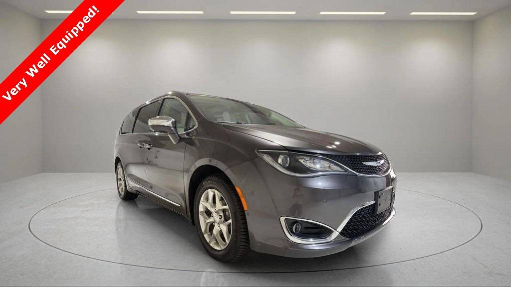 2017 Chrysler Pacifica Limited — Minivan — 110,708 mi — West Allis, WI