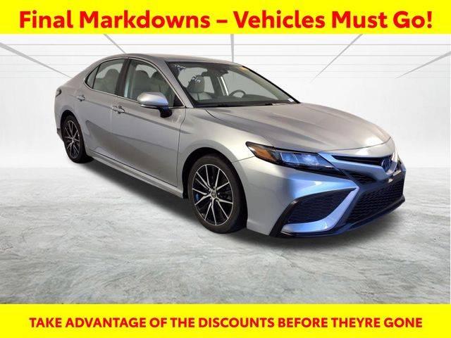 2022 Toyota Camry Hybrid SE — Sedan — 50,879 mi — Southern Pines, NC