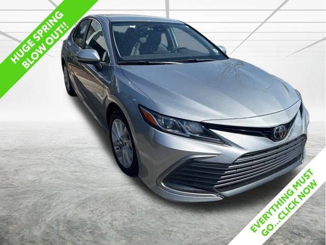 2022 Toyota Camry LE — Sedan — 35,269 mi — Southern Pines, NC