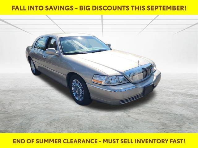2010 Lincoln Town Car Signature Limited — Sedan — 40,258 mi — Southern Pines, NC