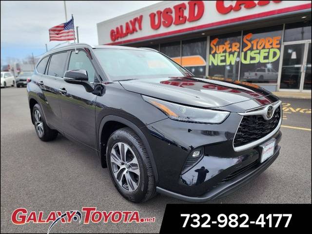 2022 Toyota Highlander XLE — SUV — 10,590 mi — Eatontown, NJ