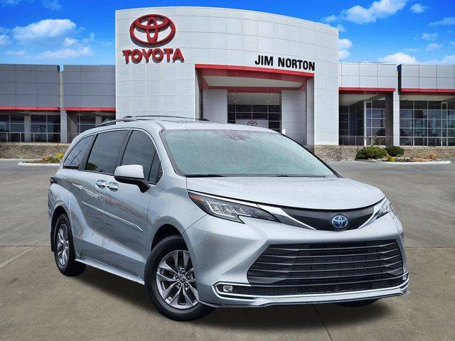 2022 Toyota Sienna XLE — Minivan — 80,167 mi — Tulsa, OK
