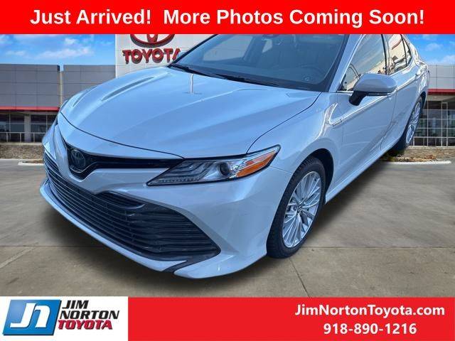 2020 Toyota Camry Hybrid XLE — Sedan — 35,566 mi — Tulsa, OK
