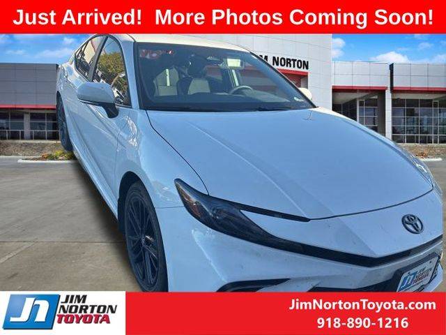 2025 Toyota Camry Hybrid SE — Sedan — 5,292 mi — Tulsa, OK