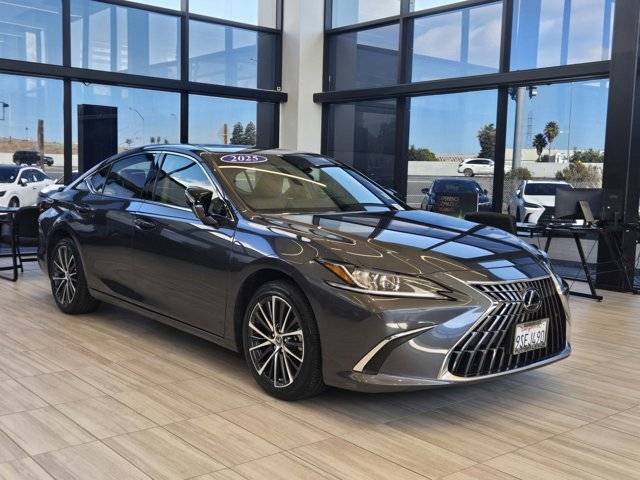 2025 Lexus ES ES 300h — Sedan — 4,717 mi — Redwood City, CA