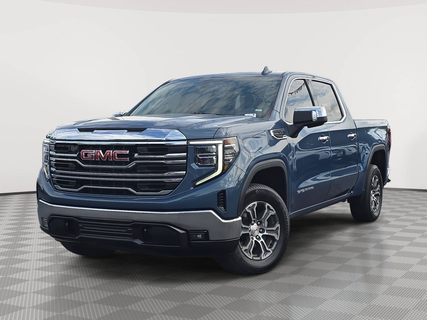 2024 GMC Sierra 1500 SLT — Pickup Truck — 37,102 mi — Tacoma, WA