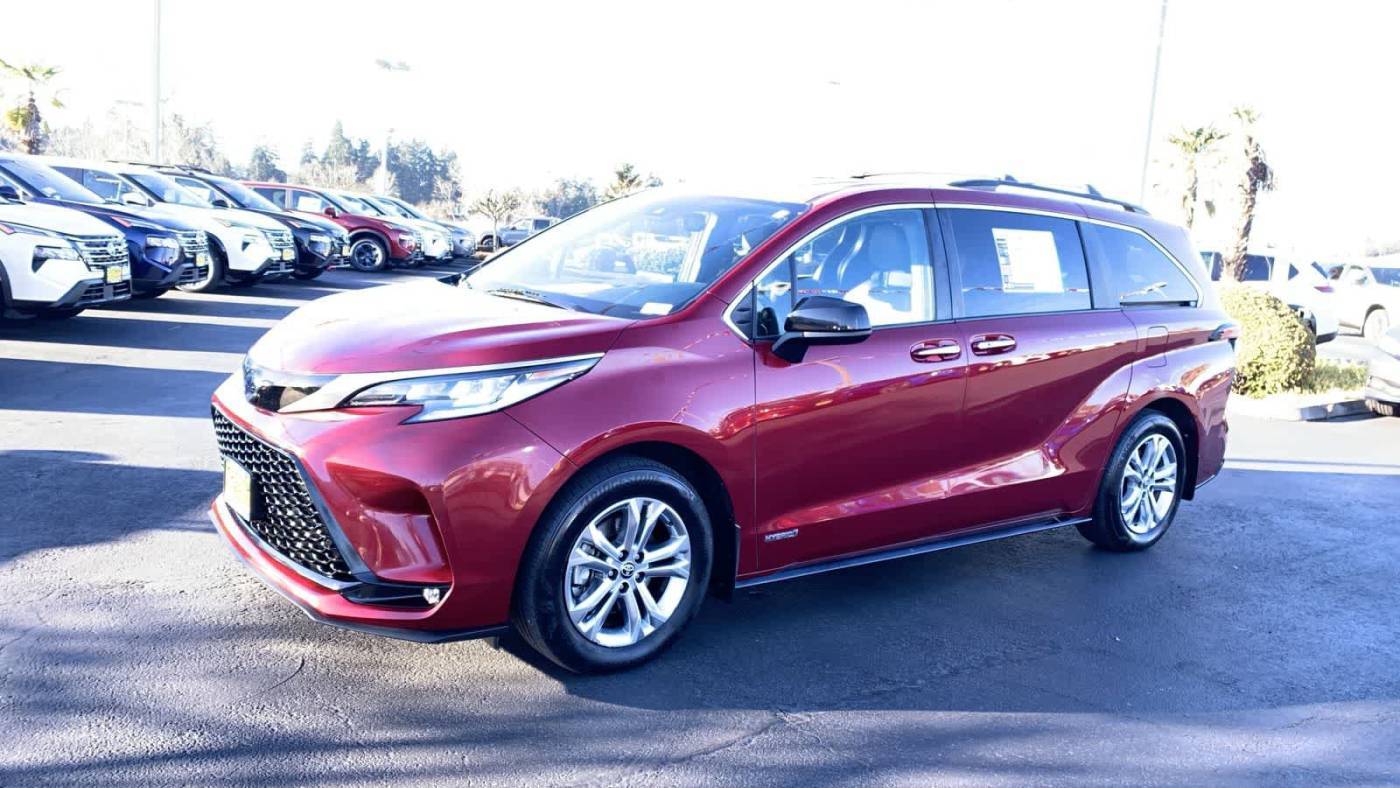 2021 Toyota Sienna XSE — Minivan — 50,445 mi — Tacoma, WA