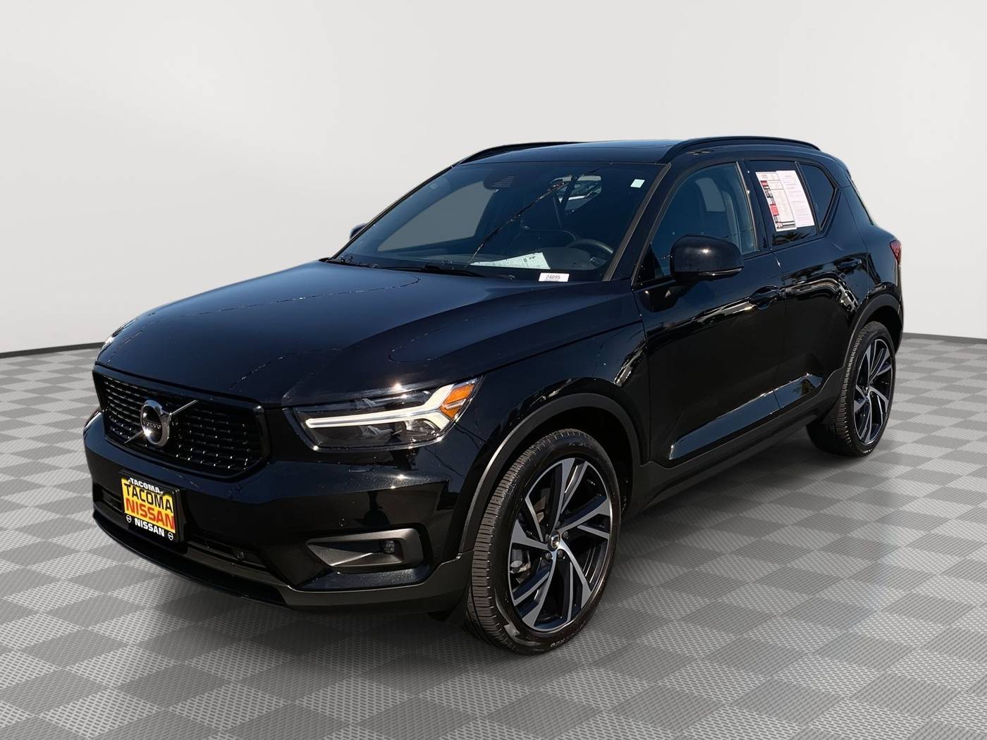 2022 Volvo XC40 R-Design — SUV — 21,643 mi — Tacoma, WA