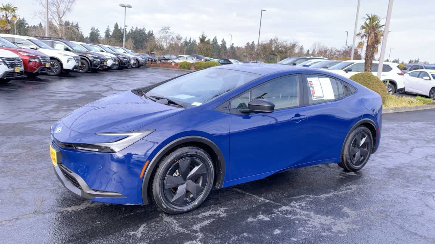 2023 Toyota Prius LE — Hatchback — 28,171 mi — Tacoma, WA